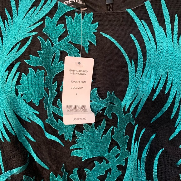 ELEGANT LONG DRESS / BRAND BEBE - Picture 4 of 8